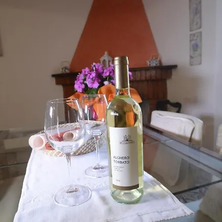 Old Town Secret Garden Apartment