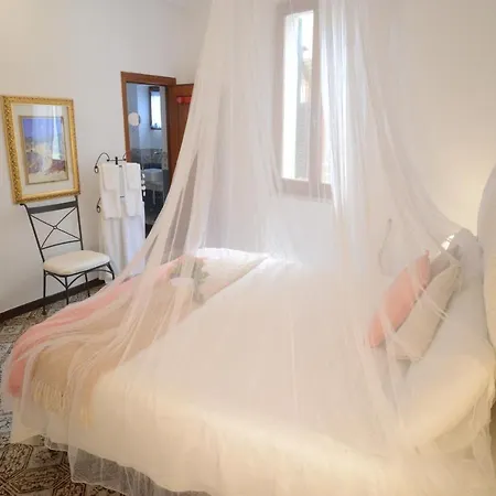 Old Town Secret Garden 아파트