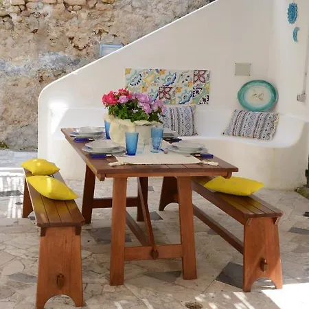 Old Town Secret Garden Apartment Alghero